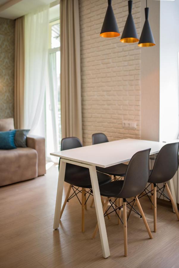 Modern Apartmeents Near Central Park Poltawa Exterior foto